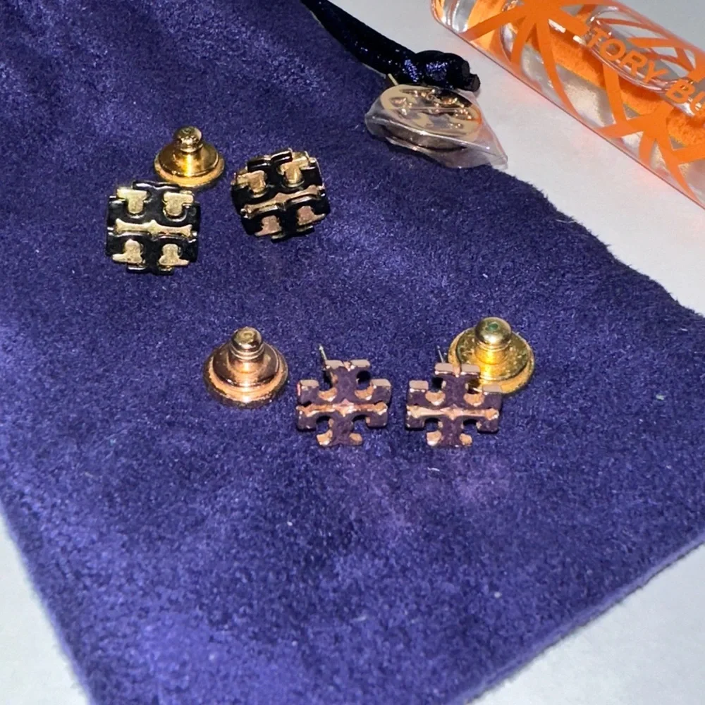 Tory Burch Orange travel roll on fragrance ,  2 pair of Earring Set and pouch - Picture 2 of 4